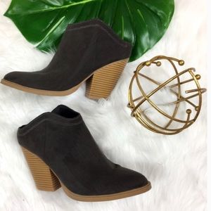 DV Booties by Dolce Vita Gray Boot Mule Size 9👢👢